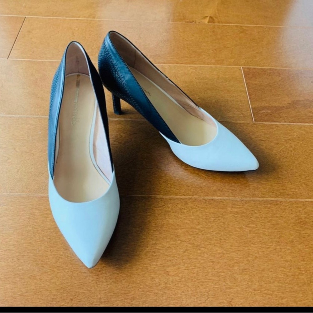 New leather black and white pump with 60 heel